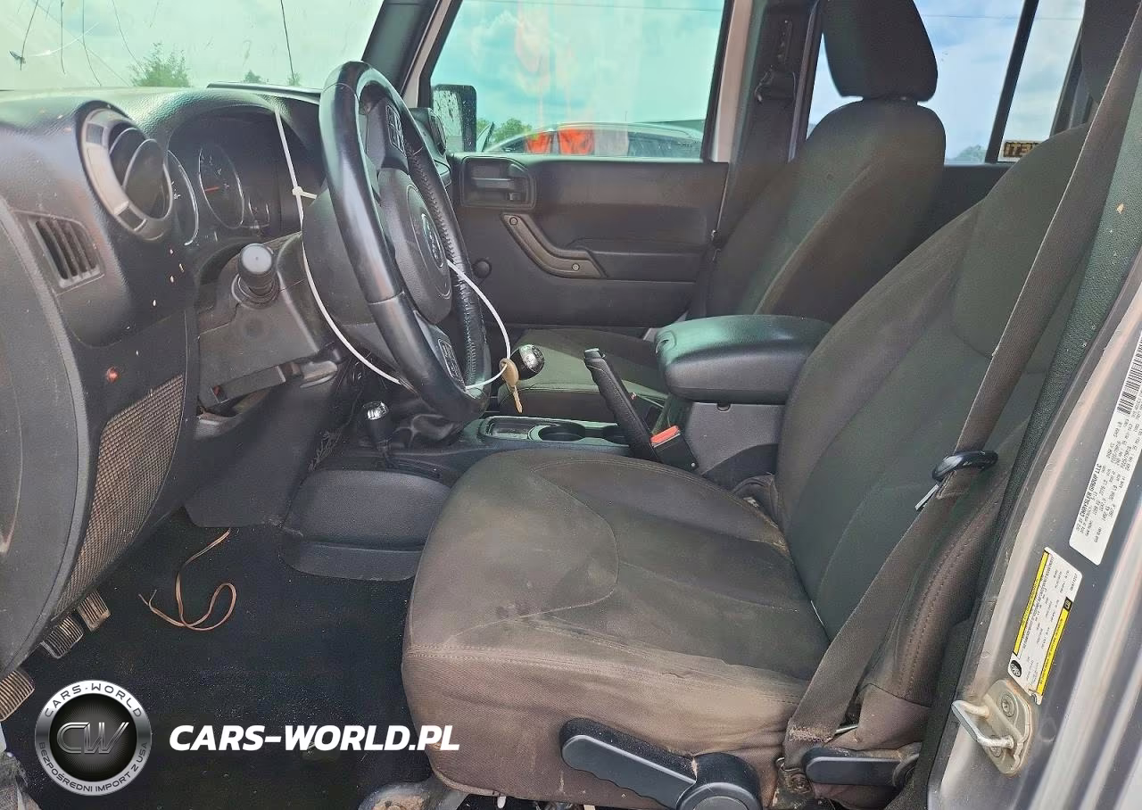 2013 Jeep Wrangler Unlimited Sport VIN:1C4BJWDGXDL671227 - 7