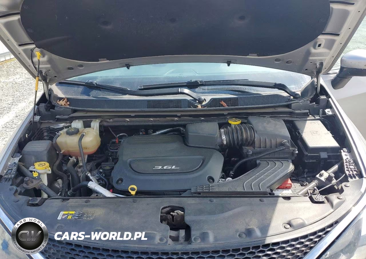 2017 Chrysler Pacifica Touring VIN:2C4RC1DGXHR695133 - 12