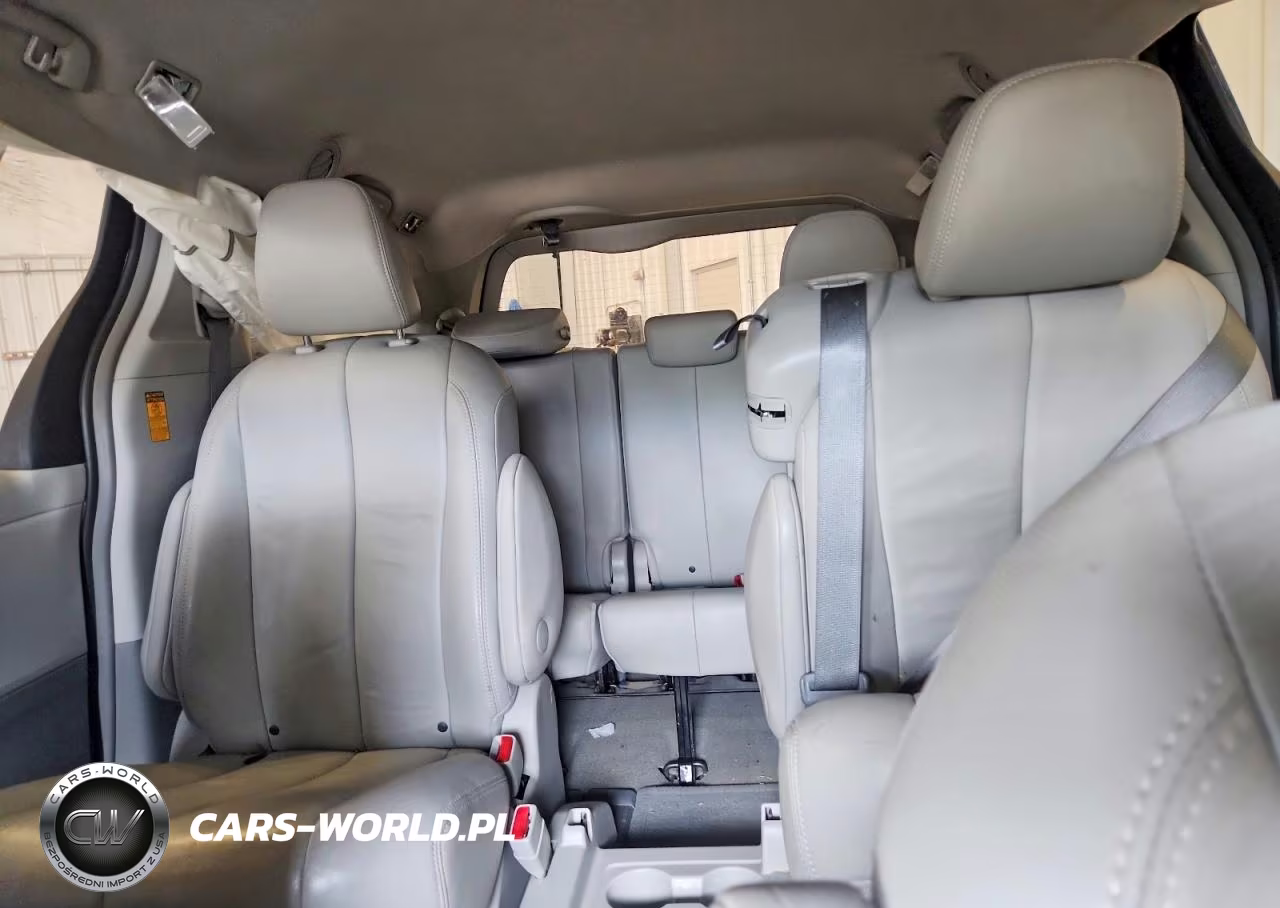2013 Toyota Sienna Xle 8-Passenger VIN:5TDYK3DC3DS401922 - 10