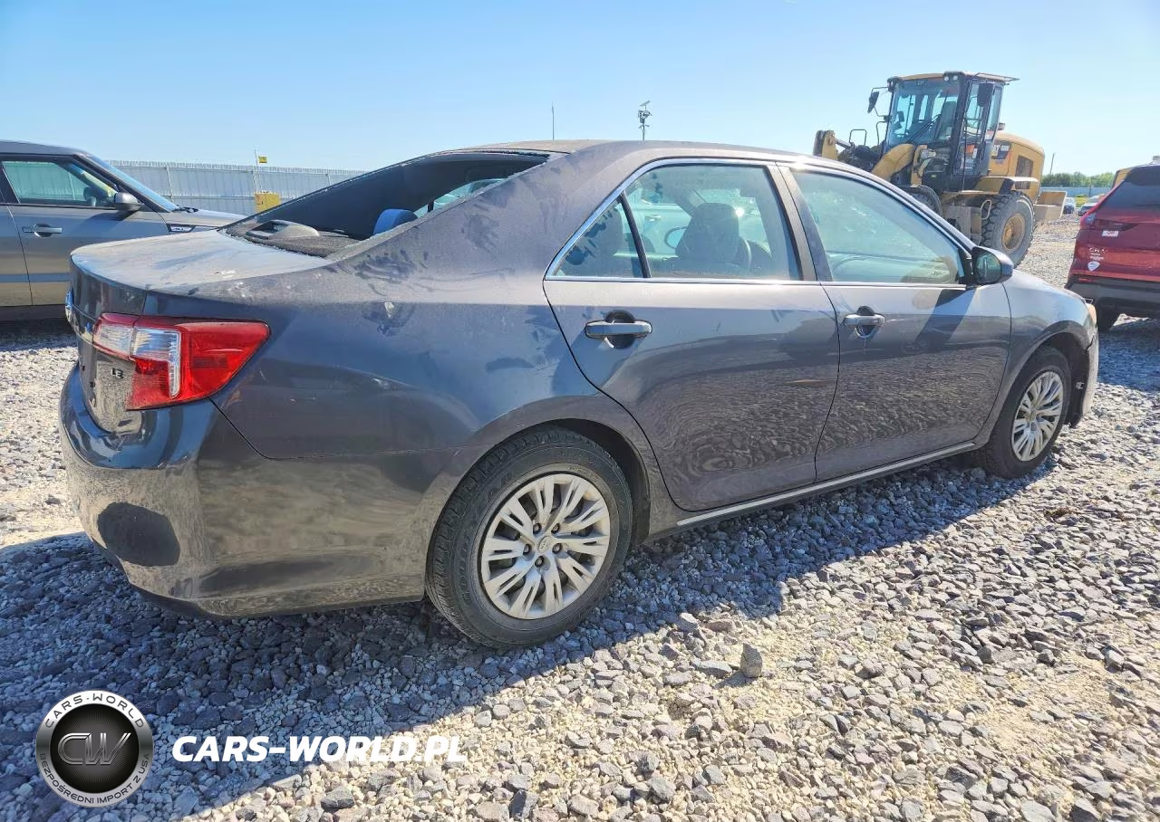 2012 Toyota Camry Le VIN:4T4BF1FKXCR255596 - 3