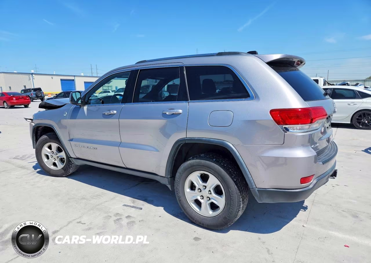 2015 Jeep Grand Cherokee Laredo VIN:1C4RJFAG2FC825256 - 2