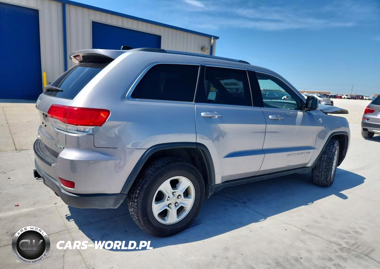2015 Jeep Grand Cherokee Laredo VIN:1C4RJFAG2FC825256 - 3