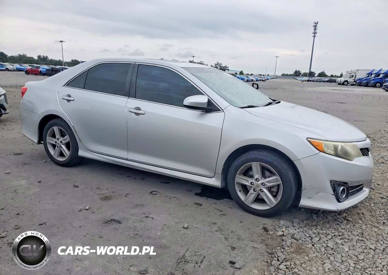 2013 Toyota Camry Se VIN:4T1BF1FK7DU228836 - 4