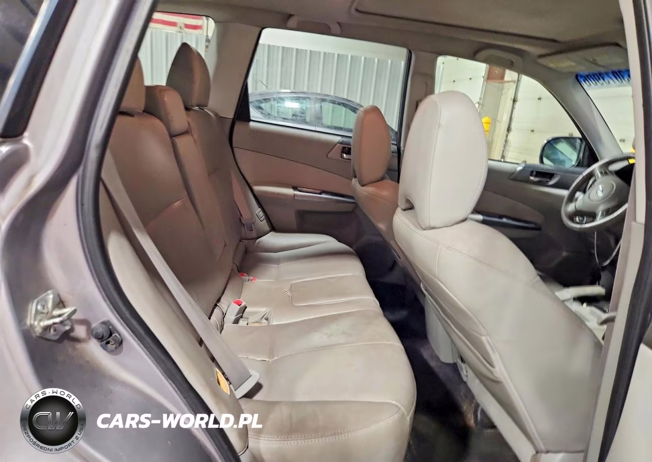 2011 Subaru Forester Touring VIN:JF2SHAGC9BH737288 - 11