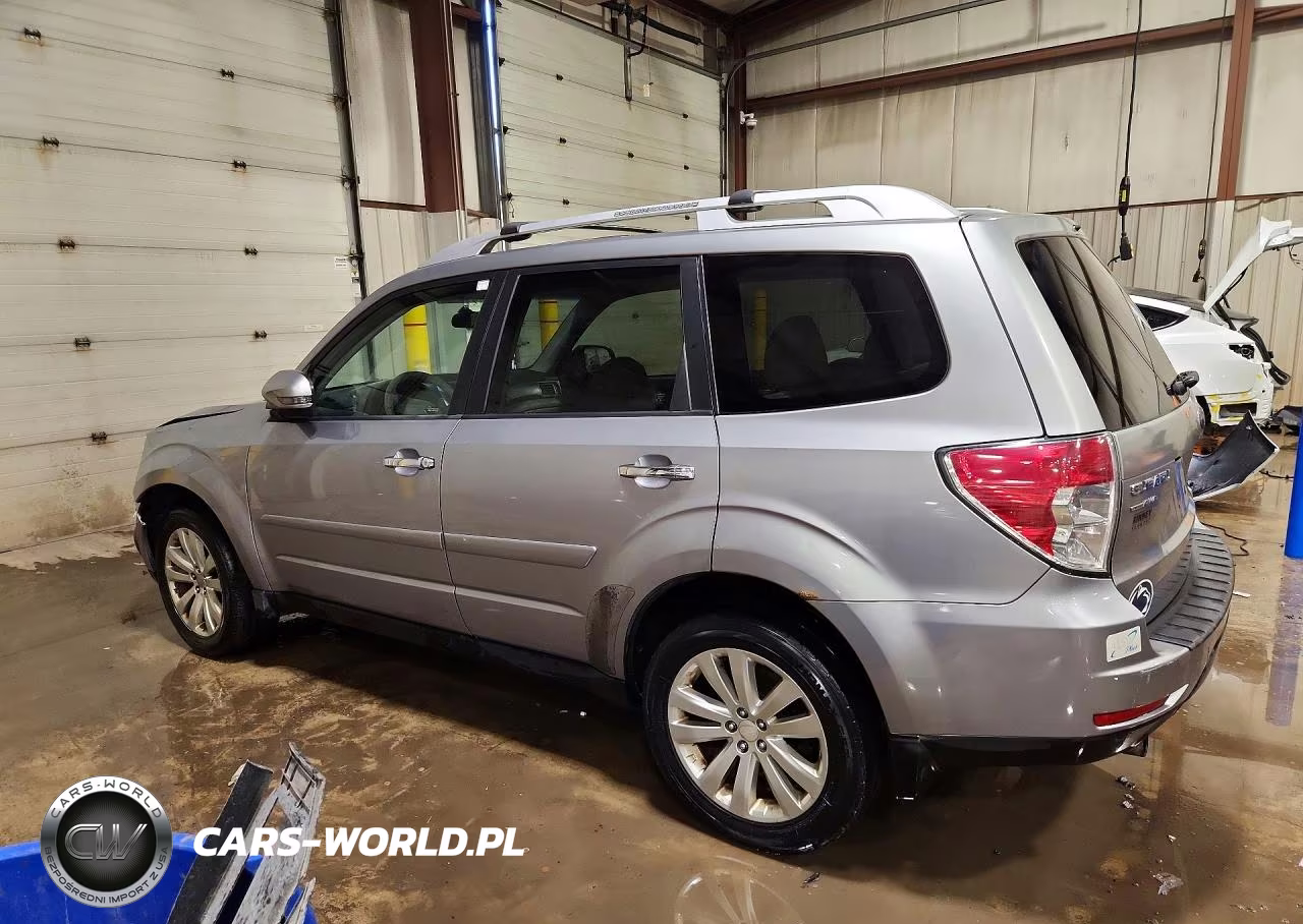 2011 Subaru Forester Touring VIN:JF2SHAGC9BH737288 - 2