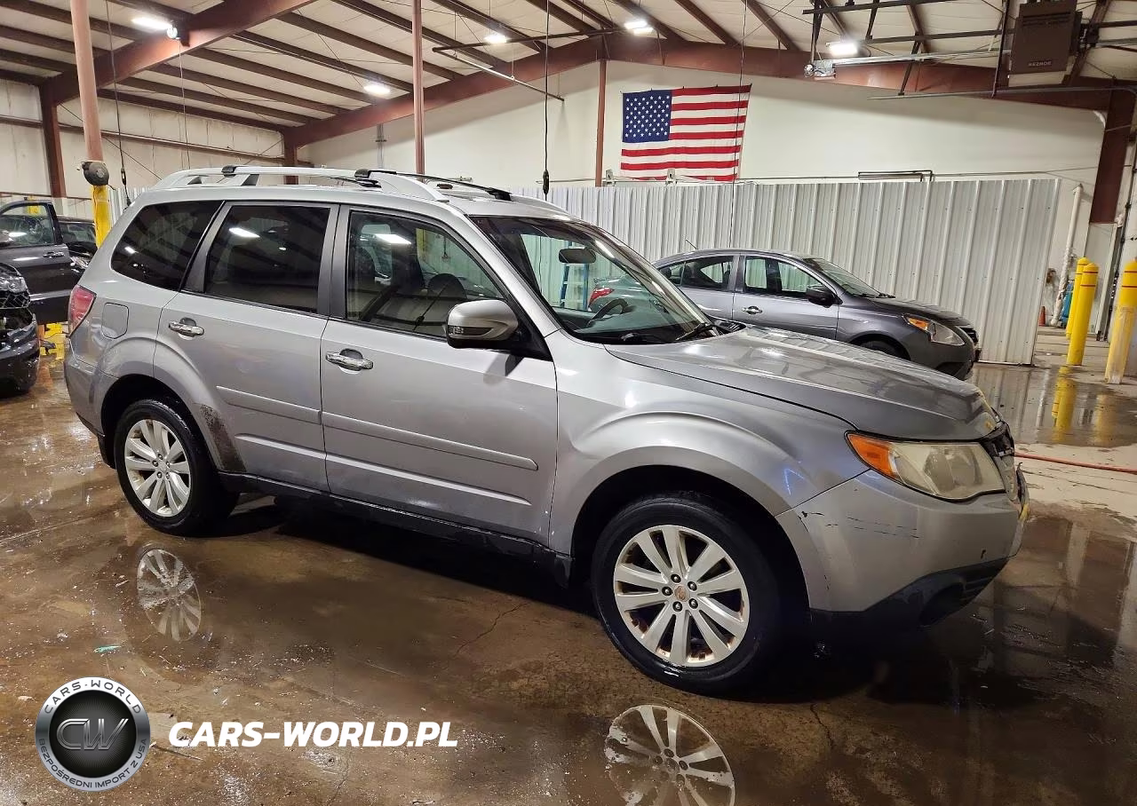 2011 Subaru Forester Touring VIN:JF2SHAGC9BH737288 - 4