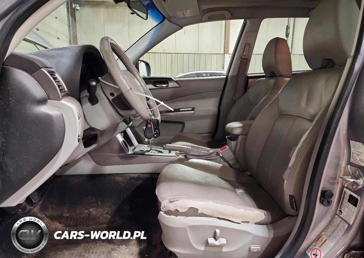 2011 Subaru Forester Touring VIN:JF2SHAGC9BH737288 - 7