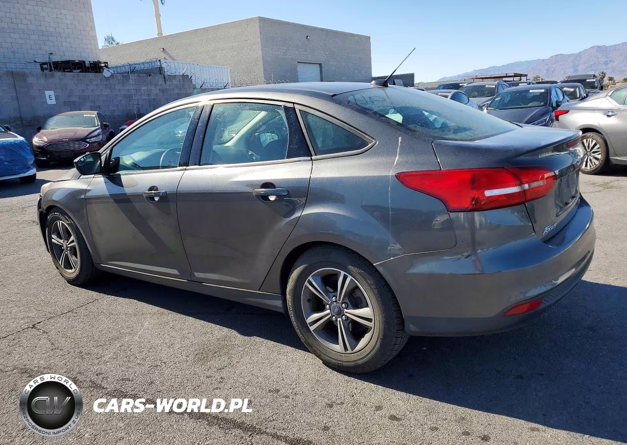 2018 Ford Focus Se VIN:1FADP3FE4JL241177 - 2