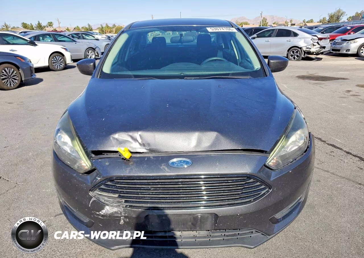 2018 Ford Focus Se VIN:1FADP3FE4JL241177 - 5