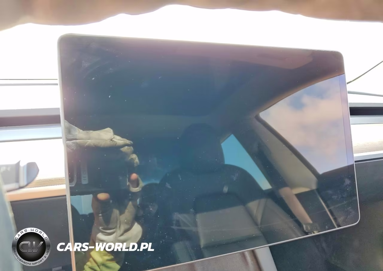 2023 Tesla Model 3 VIN:5YJ3E1EA7PF672168 - 9