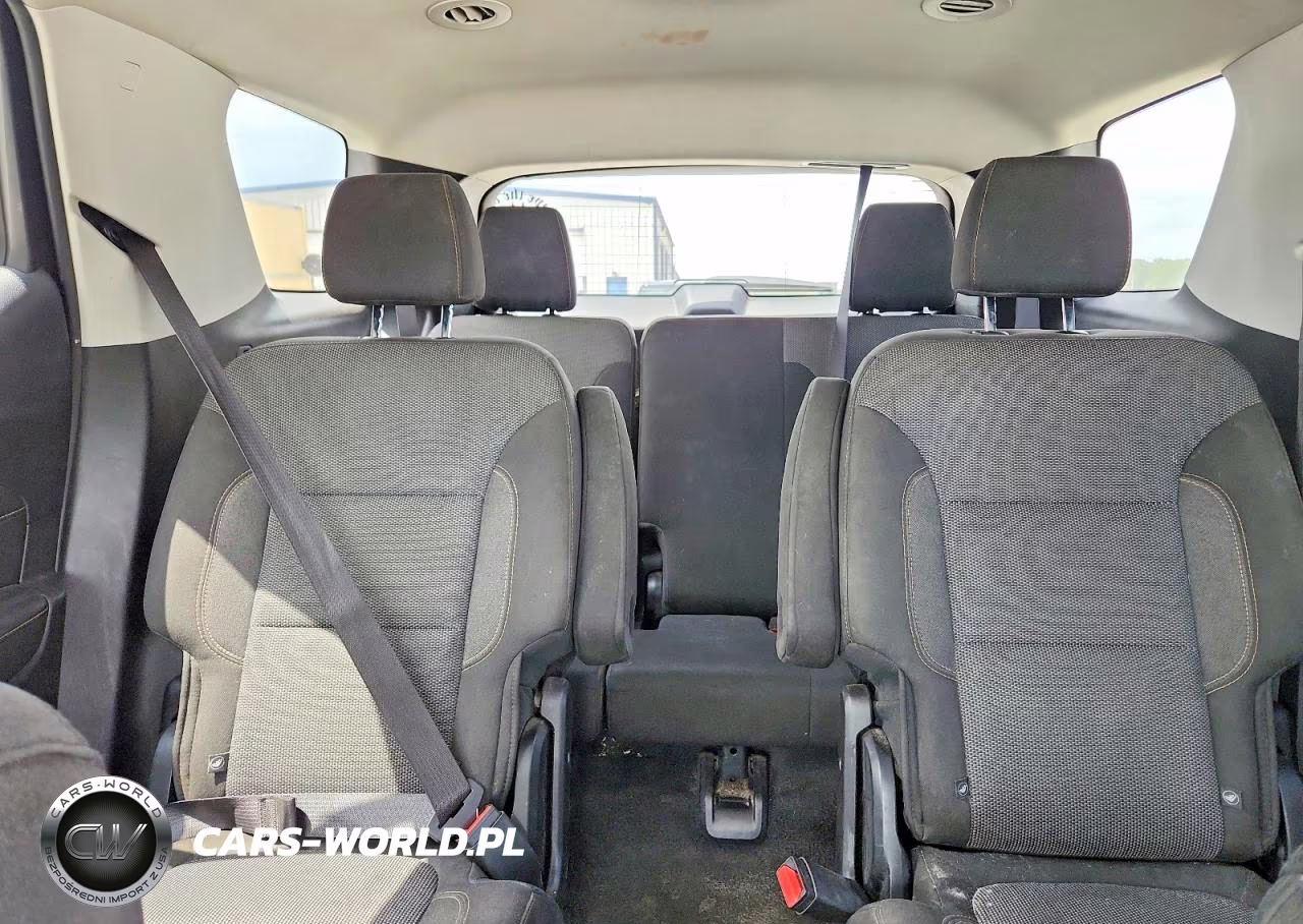 2019 Chevrolet Traverse Lt VIN:1GNERGKW2KJ144384 - 10
