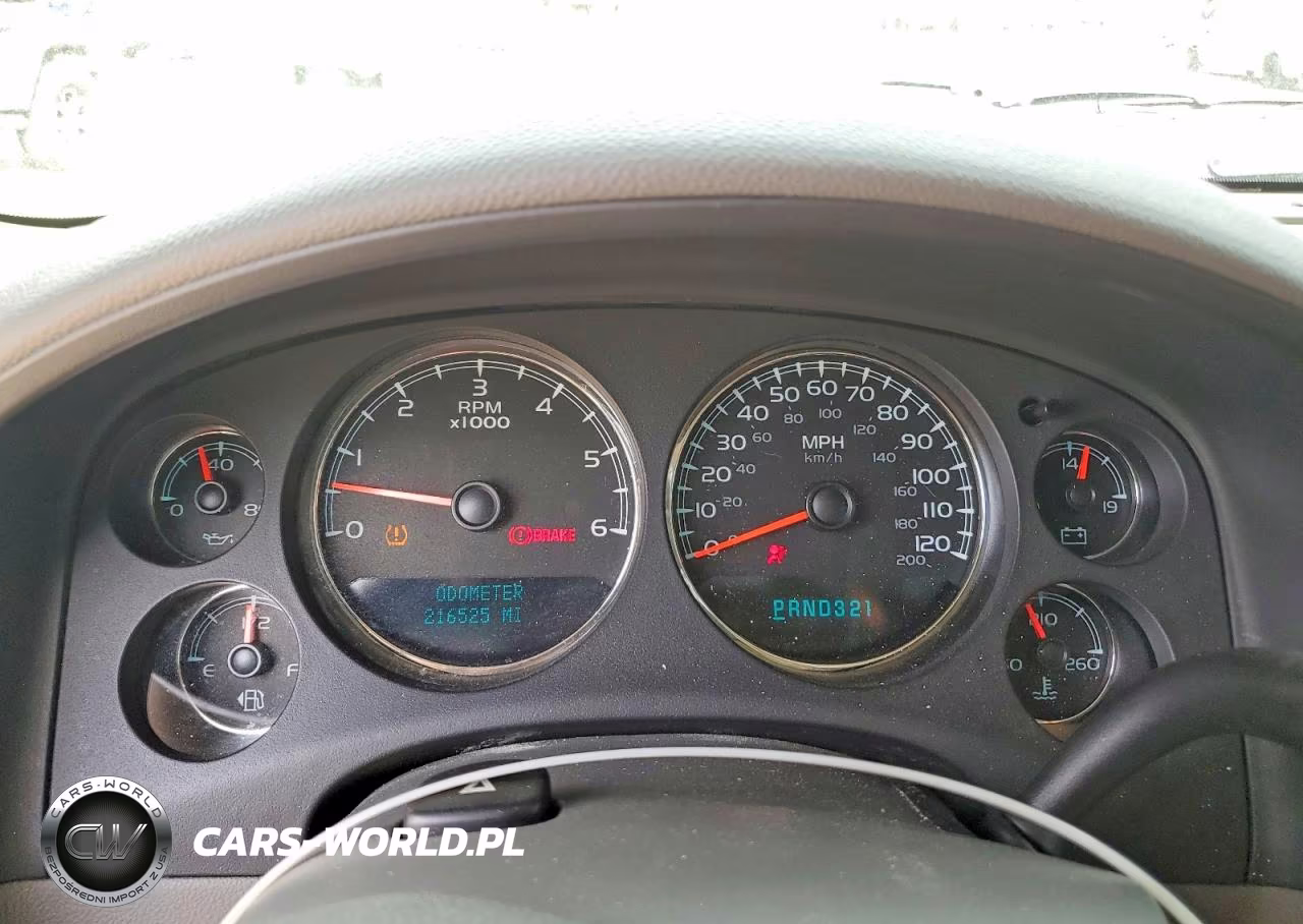 2008 Chevrolet Suburban C1500 Ls VIN:1GNFC16J38J211715 - 9