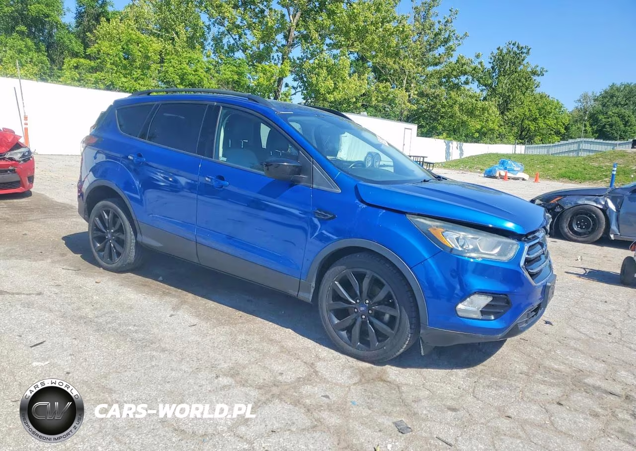 2017 Ford Escape VIN:1FMCU0GD7HUA47567 - 4