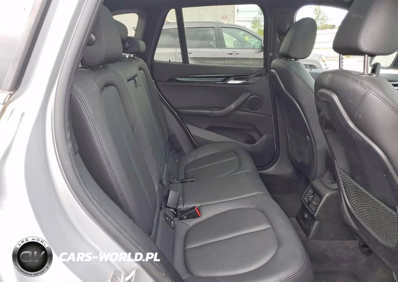 2018 BMW X1 xDrive28I VIN:WBXHT3C36J5F93195 - 11