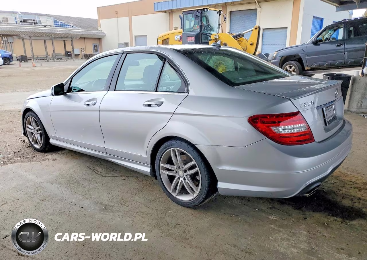2014 Mercedes-Benz C 250 VIN:WDDGF4HB5EA964529 - 2