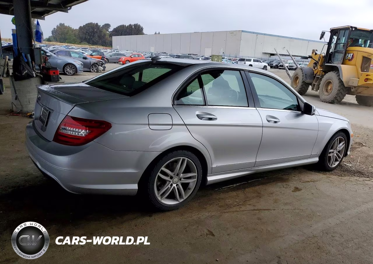 2014 Mercedes-Benz C 250 VIN:WDDGF4HB5EA964529 - 3