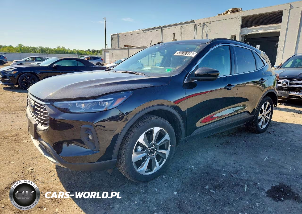 2025 Ford Escape Platinum