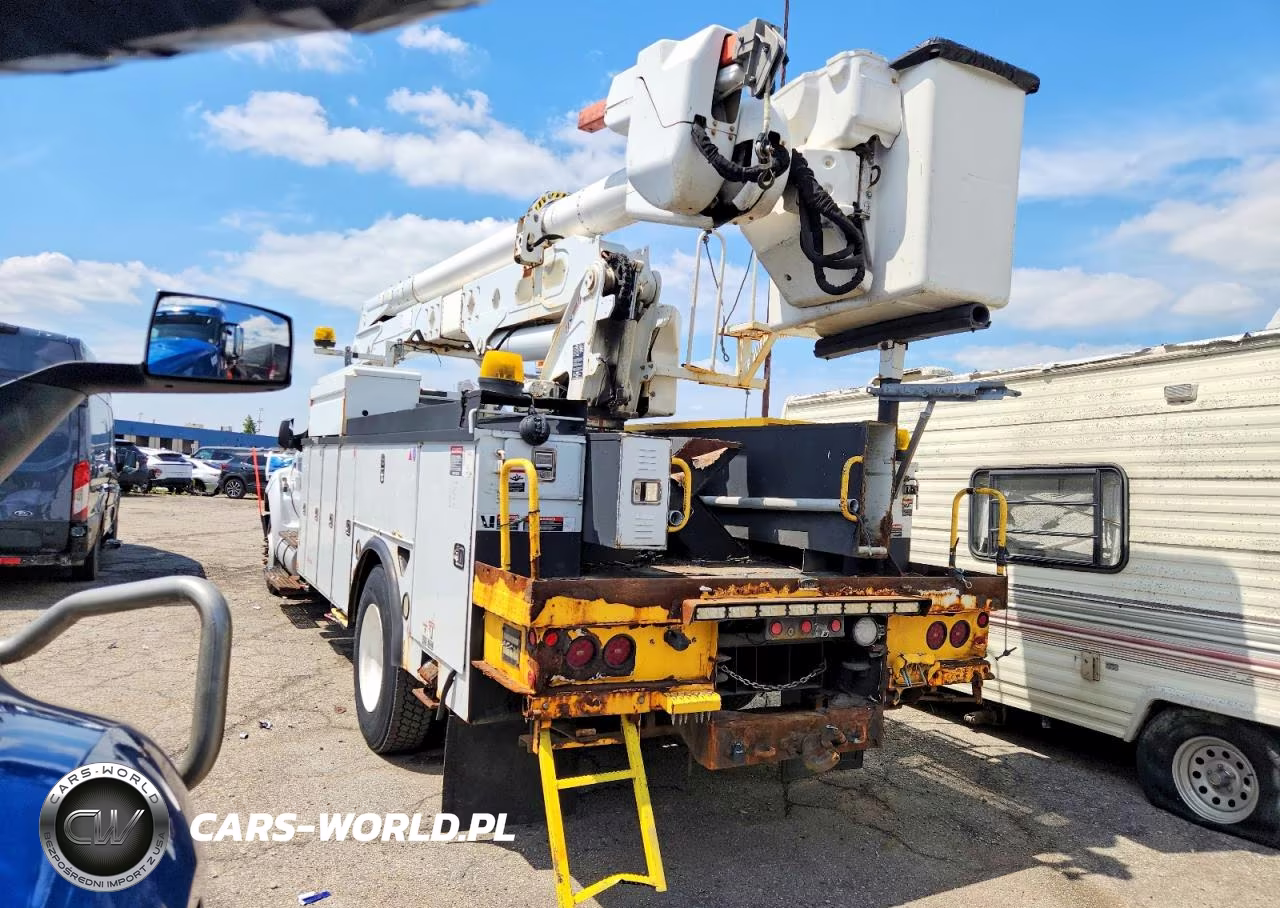 2012 Ford F750 Super Duty Bucket Truck VIN:3FRXX7FK5CV397697 - 3