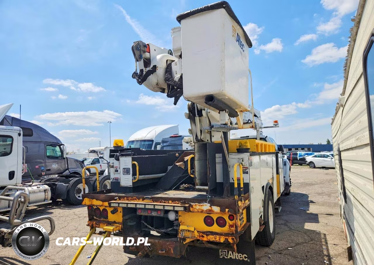 2012 Ford F750 Super Duty Bucket Truck VIN:3FRXX7FK5CV397697 - 4
