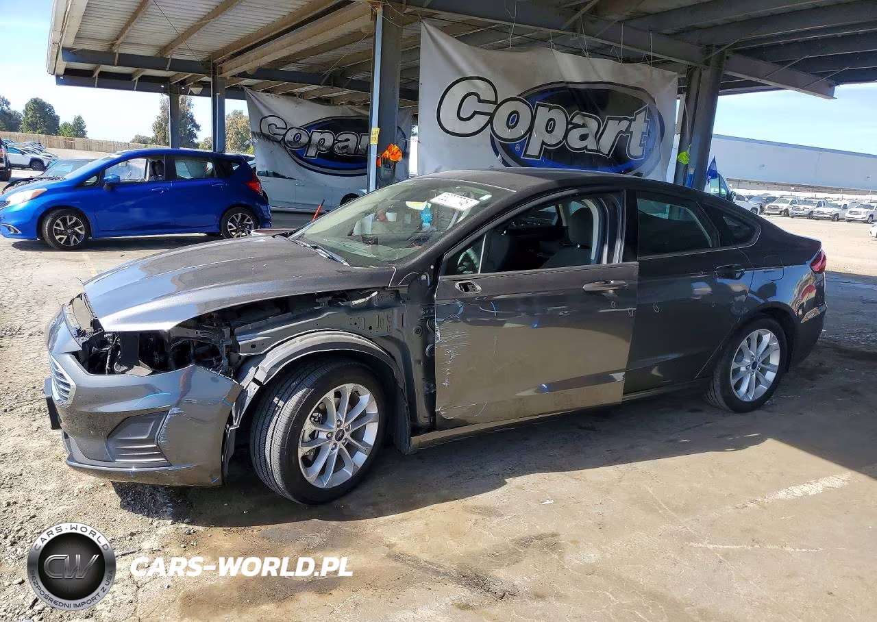 2020 Ford Fusion Se – zdjęcie 1 z 12