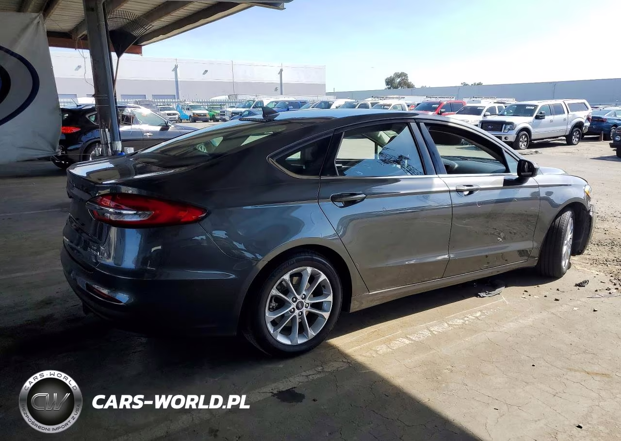 2020 Ford Fusion Se VIN:3FA6P0LU3LR114119 - 3