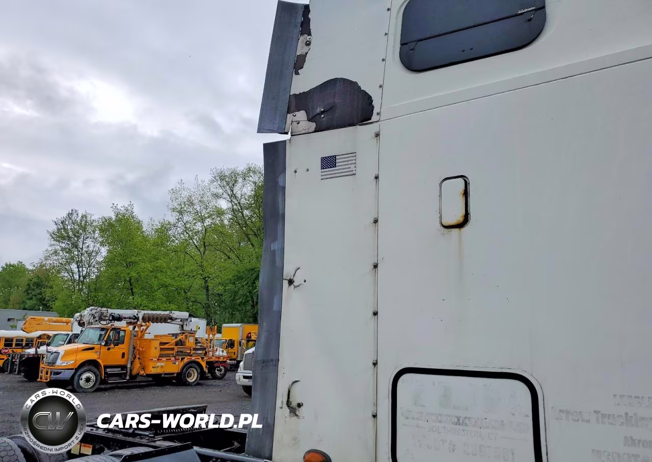 2007 Freightliner Columbia 120 Semi Truck VIN:1FUJA6CK07LX59492 - 9