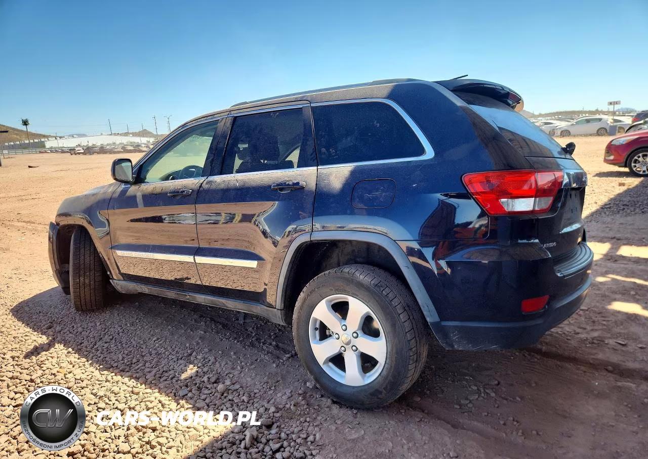2011 Jeep Grand Cherokee Laredo VIN:1J4RS4GG4BC704256 - 2