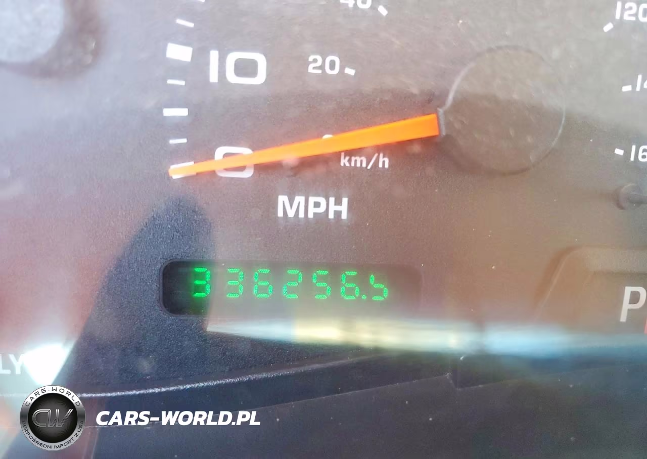 2003 Ford F450 Super Duty VIN:1FDXX46P73EB43200 - 9