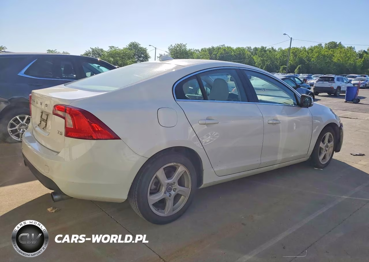 2013 Volvo S60 T5 VIN:YV1612FS2D1209925 - 3