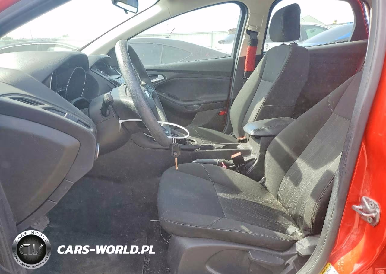 2016 Ford Focus Se VIN:1FADP3K24GL242849 - 7