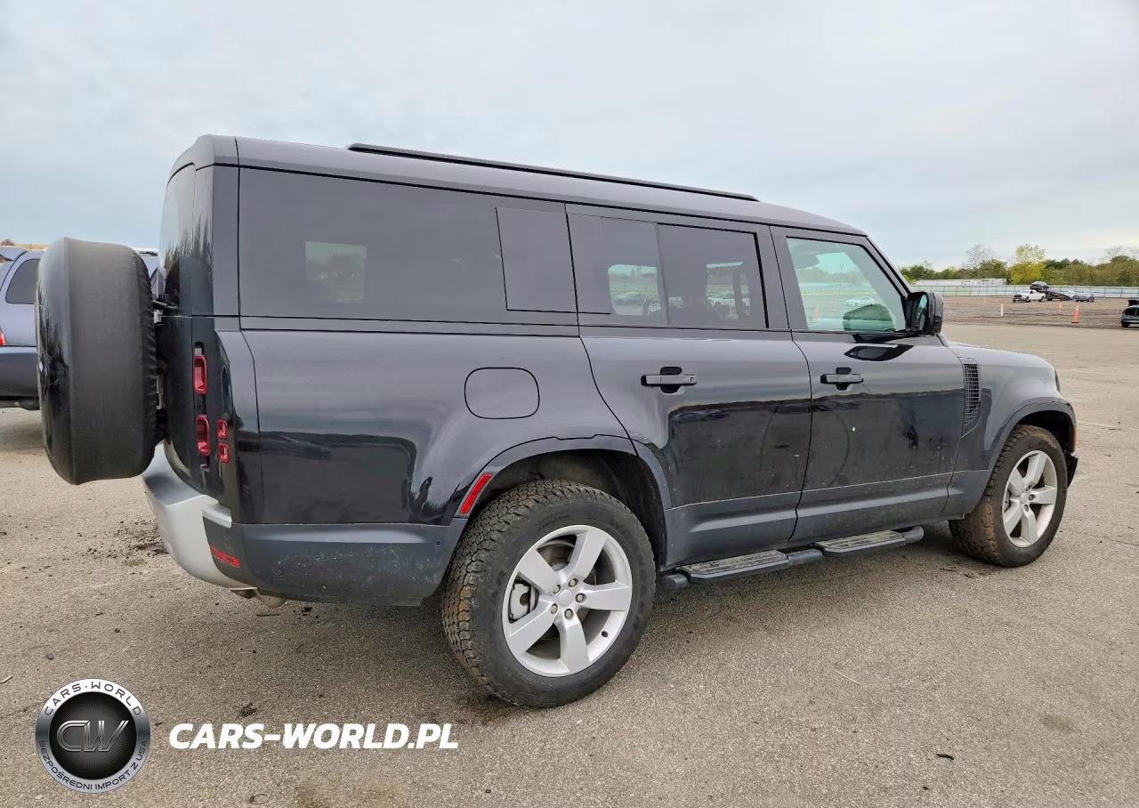 2025 Land Rover Defender 130 S VIN:SALEJFFU2S2406524 - 3