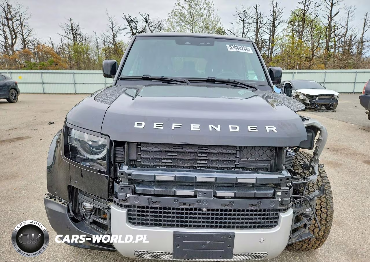 2025 Land Rover Defender 130 S VIN:SALEJFFU2S2406524 - 5