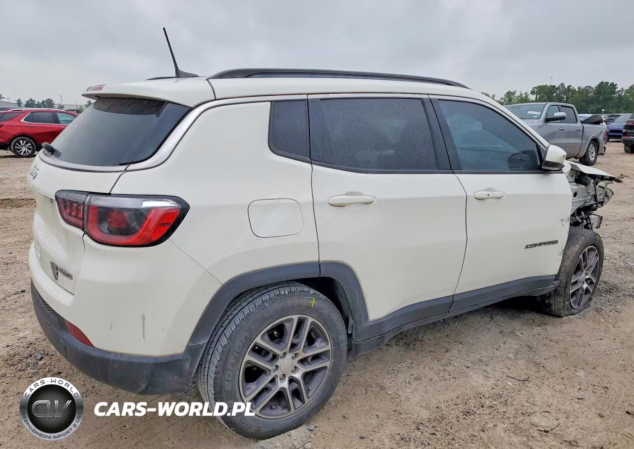 2020 Jeep Compass Latitude VIN:3C4NJCBB1LT142979 - 3