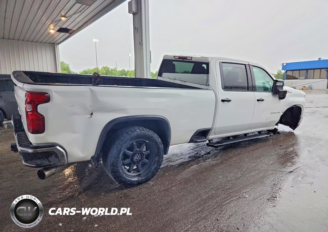 2024 Chevrolet Silverado K3500 VIN:1GC4YSEY0RF202951 - 3