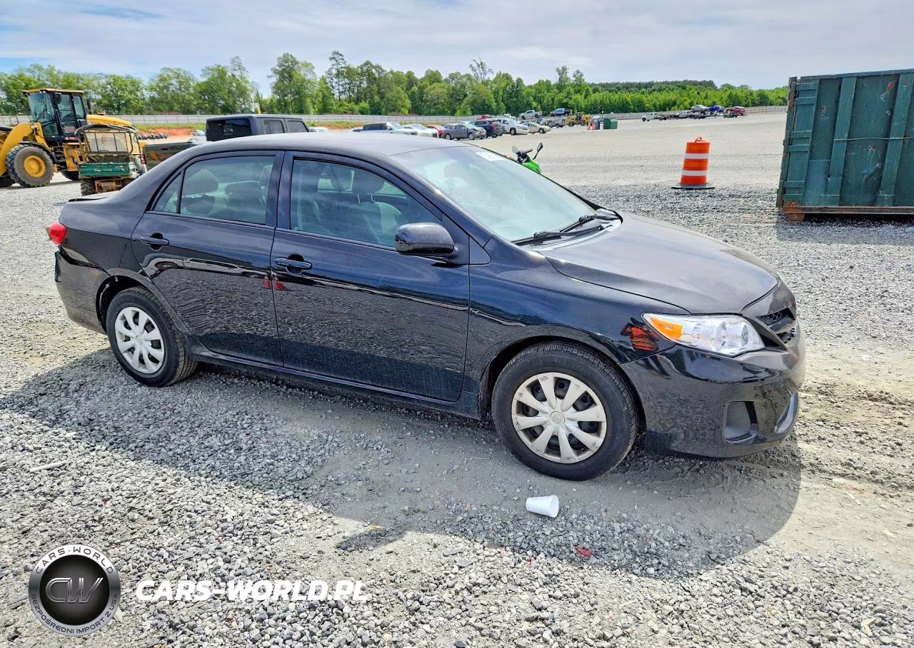 2011 Toyota Corolla Le VIN:2T1BU4EE8BC661423 - 4