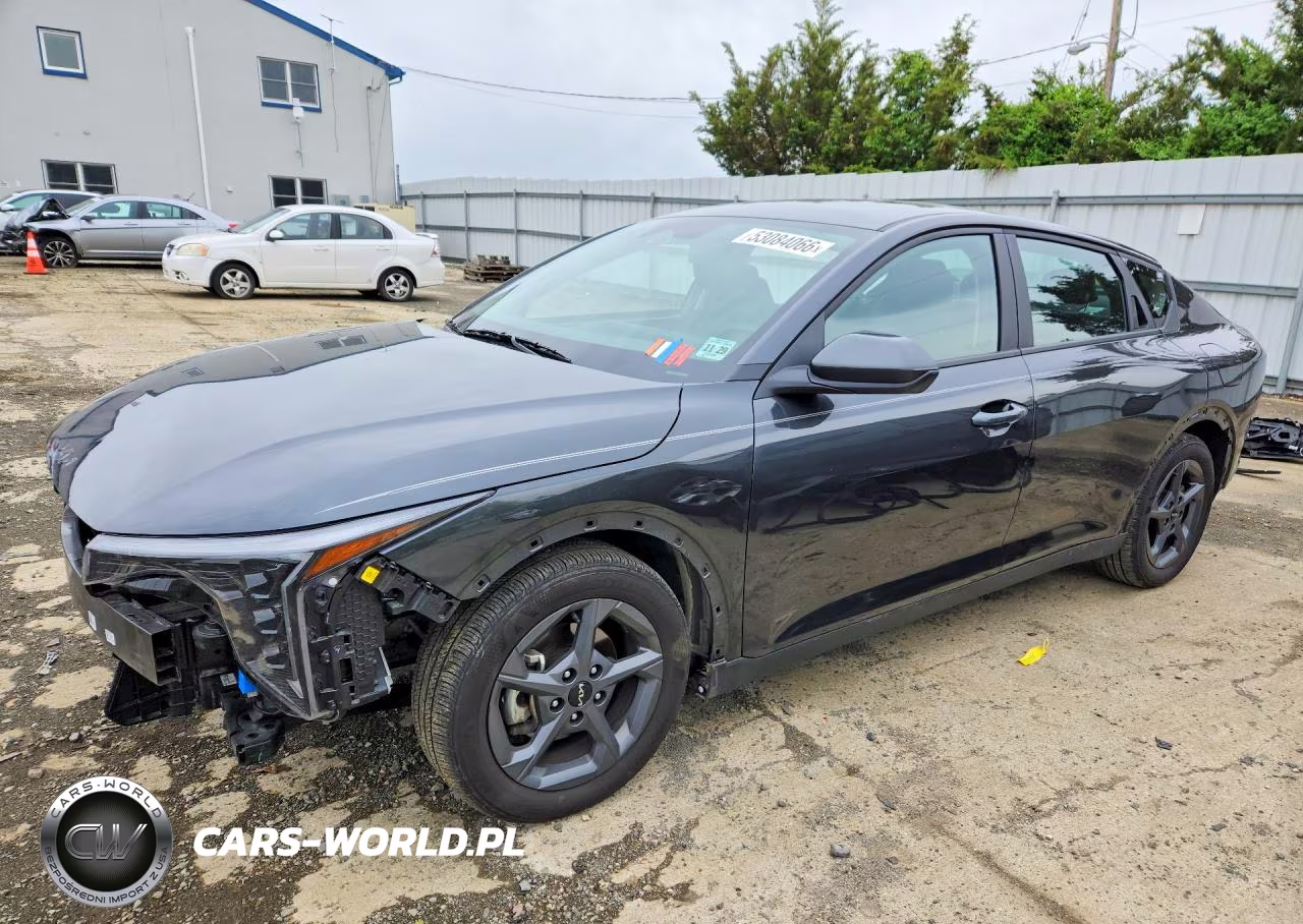 2025 Kia K4 Lxs – zdjęcie 1 z 12