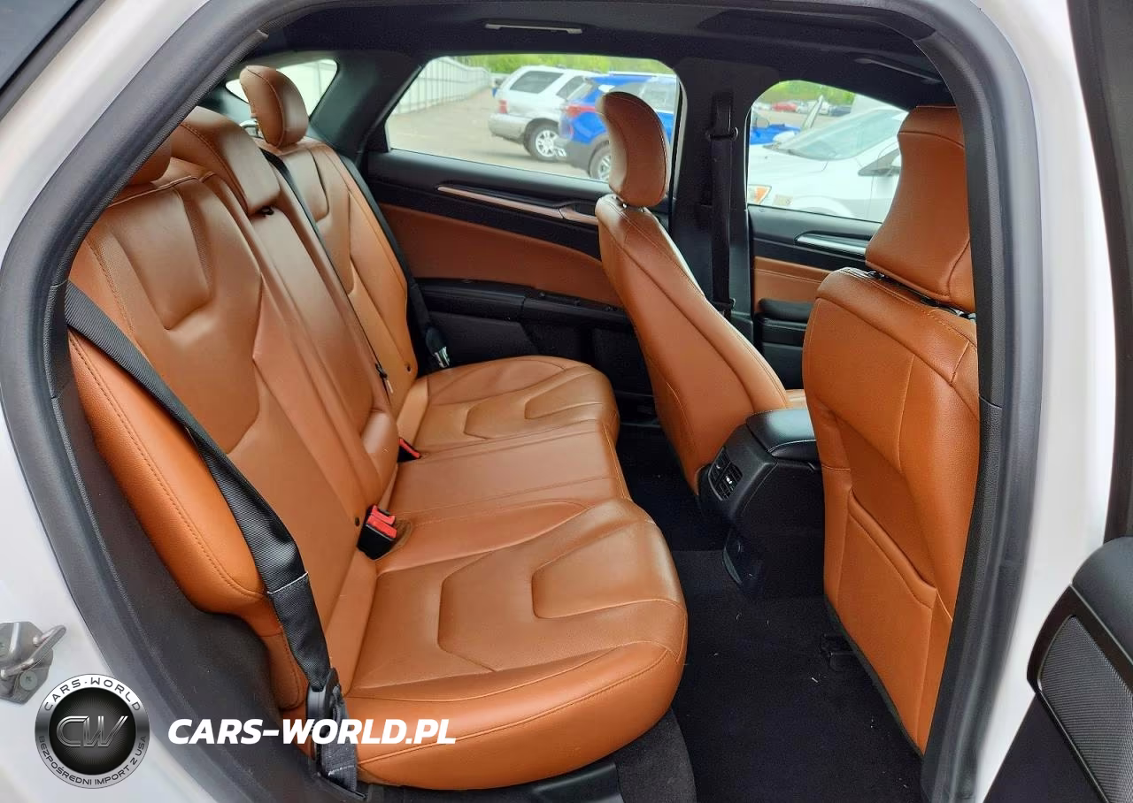 2019 Ford Fusion VIN:3FA6P0RU3KR191840 - 10