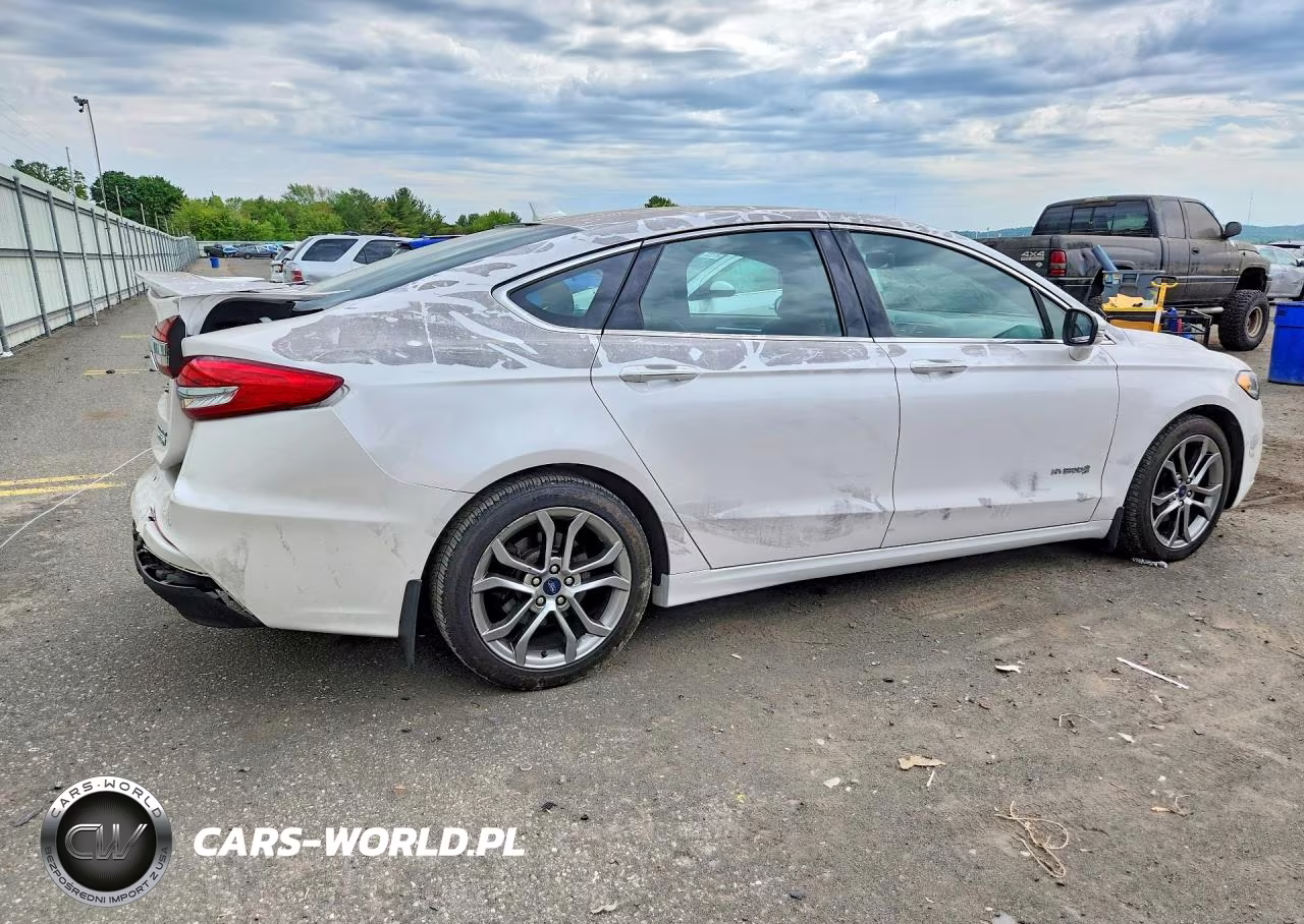 2019 Ford Fusion VIN:3FA6P0RU3KR191840 - 3
