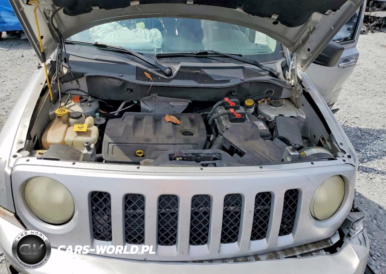 2012 Jeep Patriot Latitude VIN:1C4NJPFB0CD566371 - 12