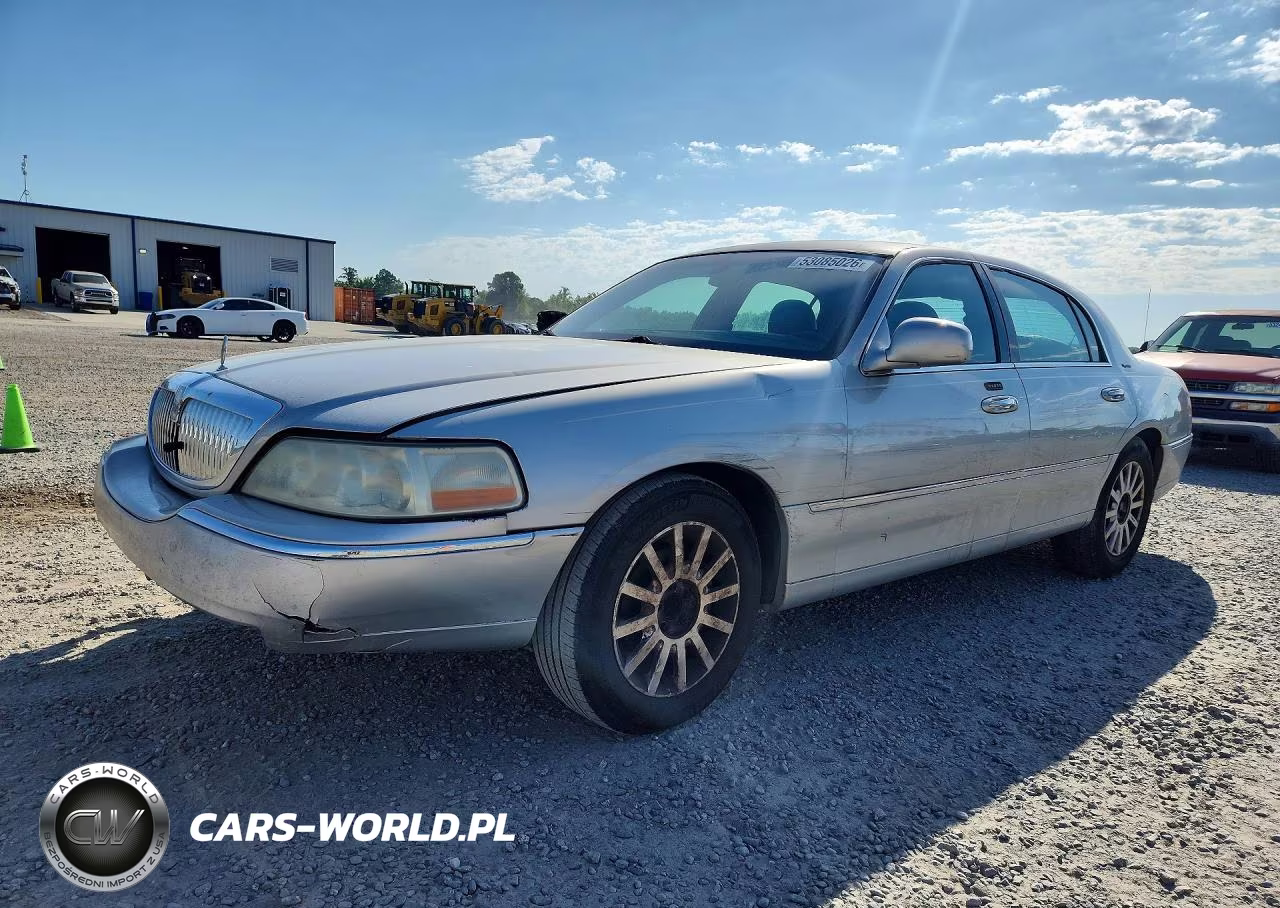 2006 Lincoln Town Car Signature