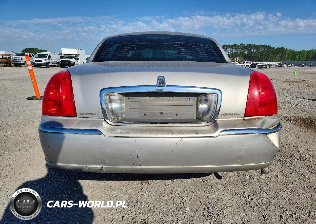 2006 Lincoln Town Car Signature VIN:1LNHM81V36Y624395 - 6