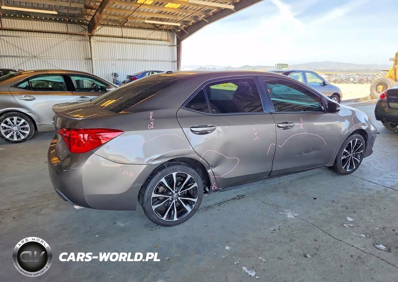 2017 Toyota Corolla Se VIN:2T1BURHE0HC768662 - 3