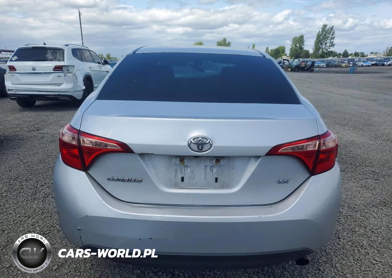 2017 Toyota Corolla Le VIN:2T1BURHEXHC885066 - 6
