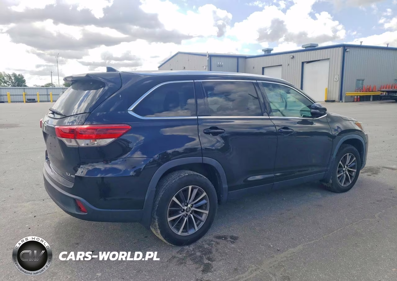 2019 Toyota Highlander Xle VIN:5TDJZRFH5KS593205 - 3