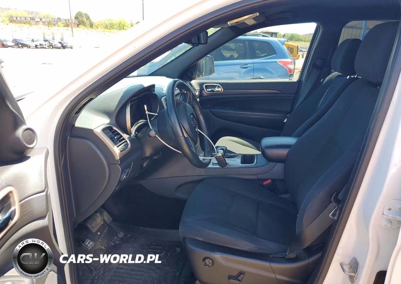 2015 Jeep Grand Cherokee Laredo VIN:1C4RJFAGXFC132533 - 7