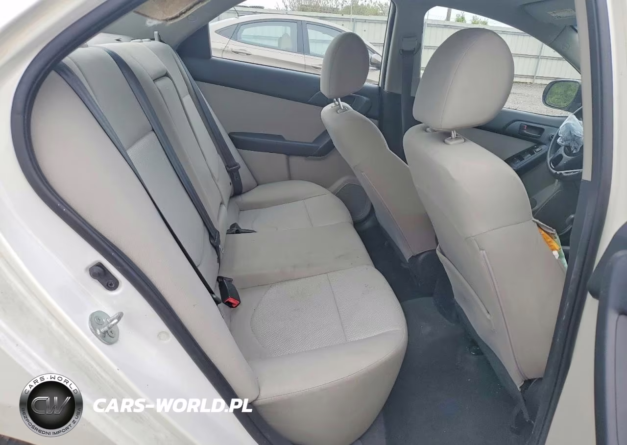 2010 Kia Forte VIN:KNAFU4A25A5046690 - 10