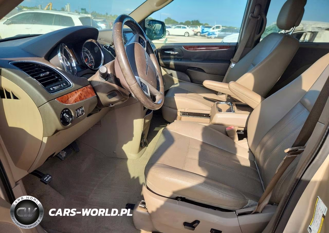 2016 Chrysler Town & Country Touring L VIN:2C4RC1CG1GR283506 - 7