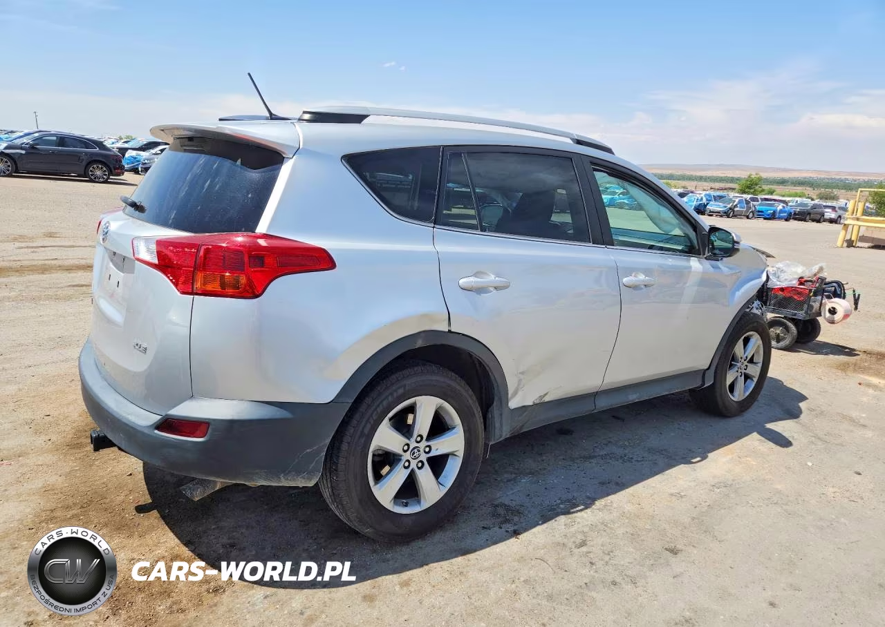 2015 Toyota Rav4 Xle VIN:2T3WFREV2FW197193 - 3