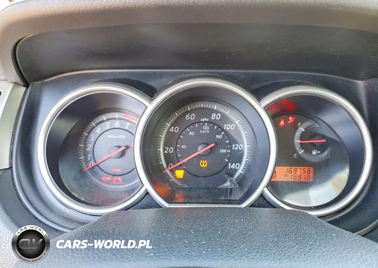 2011 Nissan Versa 1.8 S VIN:3N1BC1CP2BL406644 - 9