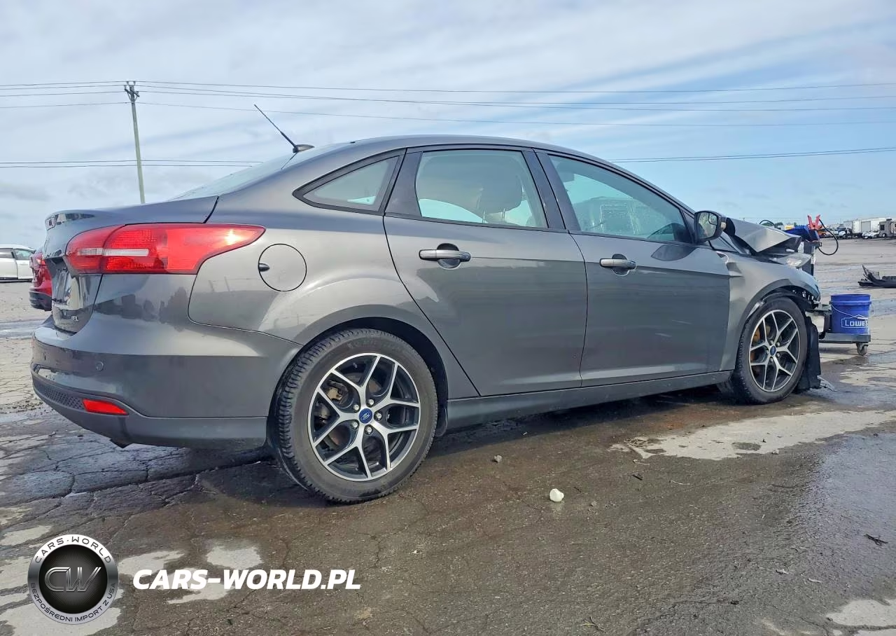 2018 Ford Focus Sel VIN:1FADP3H2XJL307864 - 3